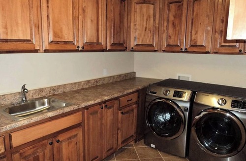 Slaughterville House | 4-bedroom house in delightful Lexington with fitness room, WiFi, AC