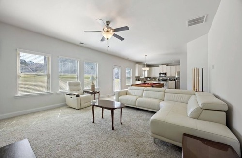 Conyers House | 4-bedroom house in delightful Conyers with AC
