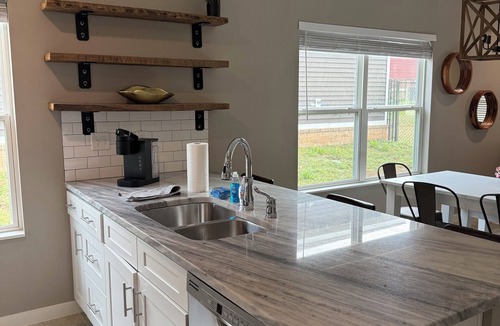 Benton House | 4-bedroom house in Downtown Benton