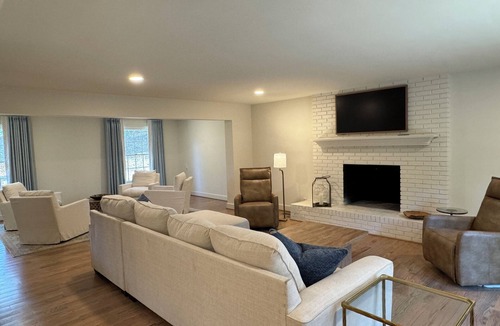 Tuscaloosa House | 4-bedroom house in the Historic District of Tuscaloosa. Walking distance to UA