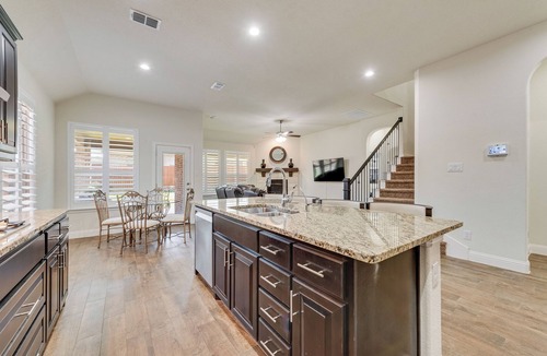 Parker County House | 4-bedroom house in charming Aledo - ALE, Corporate & World Cup Travelers