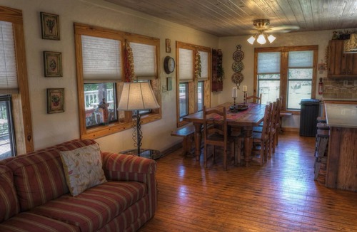 Utopia House | 4-bedroom house in Utopia with 450’ of private crystal clear Sabinal river front