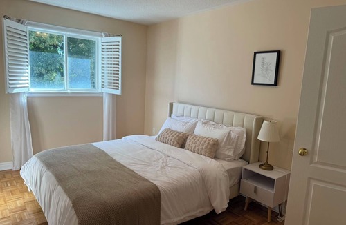 Vaughan House | 4-bedroom house in Vaughan, near Wonderland