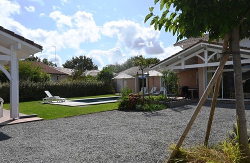 Sanguinet House | 4-bedroom house with pool, 8 min from Sanguinet Lake