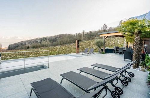 Apremont House | 4-bedroom house with jacuzzi, private pool and sauna