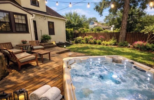 Cleveland House | 4 bedroom house- work group discount!