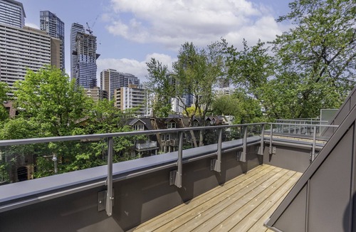 Bay Cloverhill Apartment | 4 Bedroom In Downtown Toronto