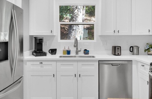 Atascadero House | 4 Bedroom l 11 Guests l Peaceful l Kids Room
