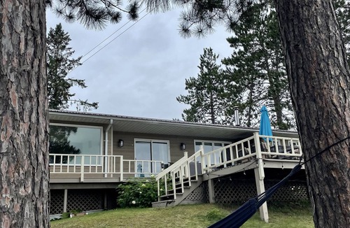 Lake St. Peter House | 4 Bedroom Lake House on Lake St Peter