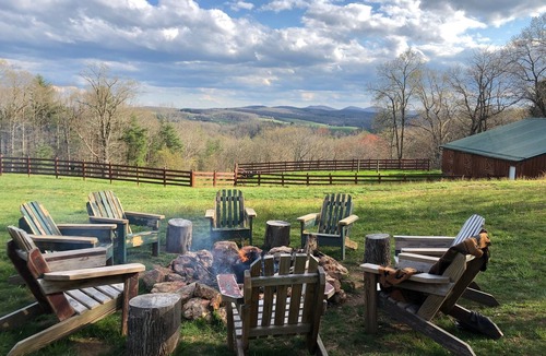 Floyd Cabin | 4-bedroom lodge in phenomenal Floyd County with AC