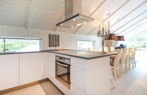 Spøttrup House | 4 bedroom lovely home in Spøttrup