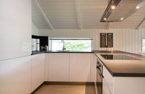 Spøttrup House | 4 bedroom lovely home in Spøttrup