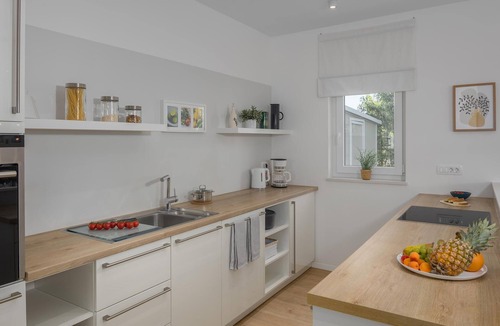 Kastelir-Labinci House | 4 bedroom lovely home in Krancici
