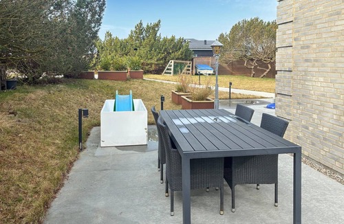 Beder Malling House | 4 bedroom lovely home in Malling