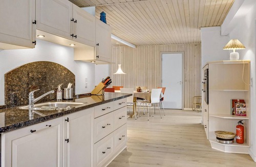 Skødshoved Strand House | 4 bedroom lovely home in Knebel