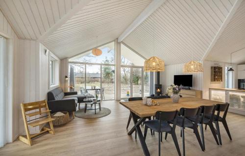 Asserbo House | 4 Bedroom Lovely Home In Liseleje