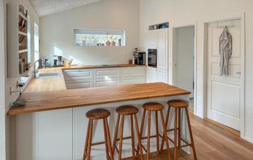 Beder Malling House | 4 Bedroom Lovely Home In Malling