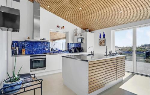 Haurvig House | 4 Bedroom Lovely Home In Hvide Sande