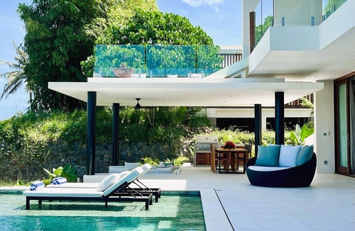 Praya Barat Villa | 4-Bedroom Luxury Pool Residence, Selong Belanak Ocean View, Selong Selo Resort