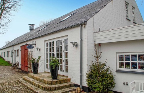 Skygge House | 4 bedroom nice home in Ejstrupholm