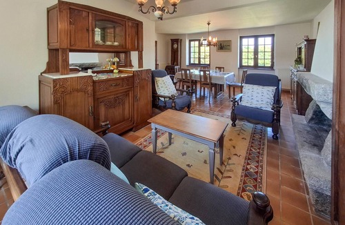 Plouigneau House | 4 bedroom nice home in Plouigneau