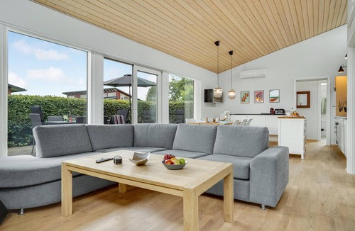 Bogense House | 4 bedroom nice home in Bogense