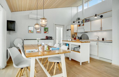 Bogense House | 4 bedroom nice home in Bogense
