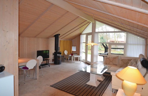 Idestrup House | 4 bedroom nice home in Idestrup