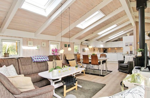 Hasmark Strand House | 4 bedroom nice home in Otterup