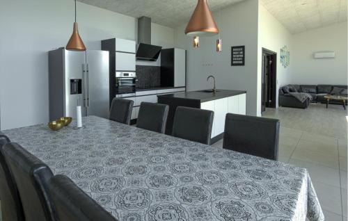 Elsegarde Strand House | 4 Bedroom Nice Home In Ebeltoft