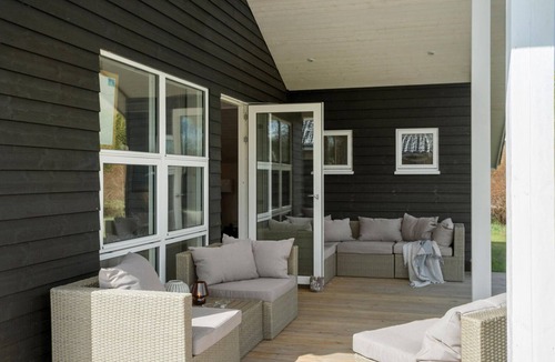 Hojby House | 4 bedroom nice home in Højby