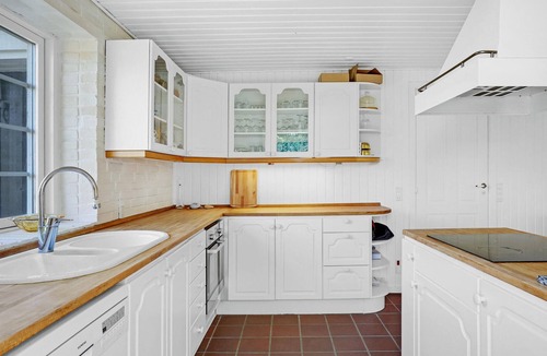 Knebel House | 4 bedroom nice home in Knebel