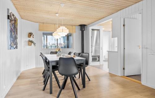 Hasmark Strand House | 4 Bedroom Nice Home In Otterup