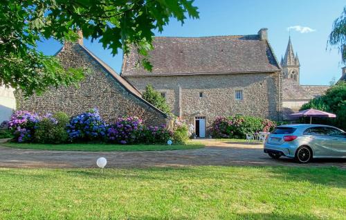 Tredion House | 4 Bedroom Nice Home In Trédion