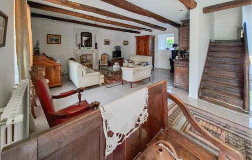 Tredion House | 4 Bedroom Nice Home In Trédion