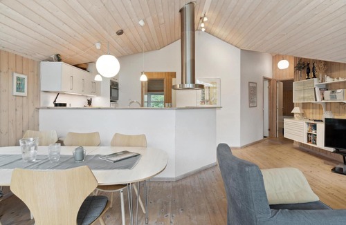 Rageleje House | 4 bedroom nice home in Vejby