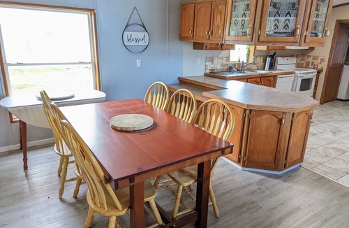 Ogallala House | 4 Bedroom North Ogallala. Off-Season Pricing