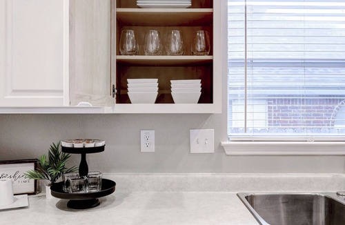 North San Antonio - SAT House | 4-bedroom One story house, Quiet getaway near shops, and military base