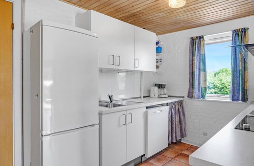 Øer Strand House | 4 bedroom pet friendly home in Ebeltoft