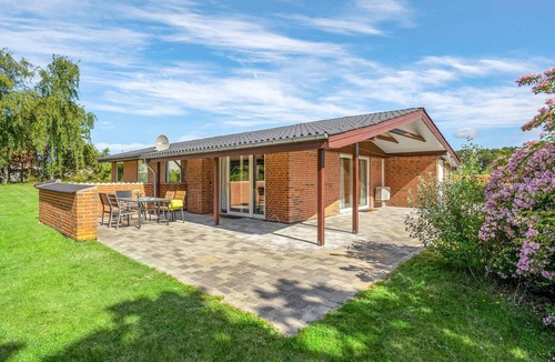 Øer Strand House | 4 bedroom pet friendly home in Ebeltoft