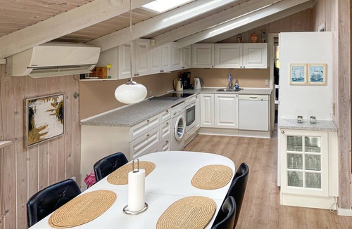 Hasmark Strand House | 4 bedroom pet friendly home in Otterup
