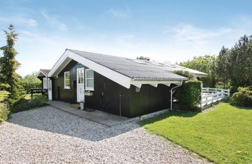 Hasmark Strand House | 4 bedroom pet friendly home in Otterup