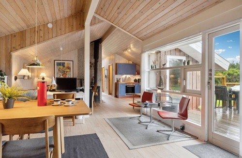 Grønhøj House | 4 bedroom pet friendly home in Løkken
