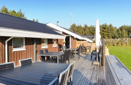 Grønhøj House | 4 bedroom pet friendly home in Løkken