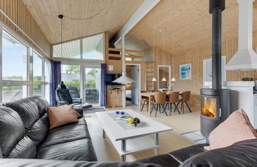 Skovmose House | 4 bedroom pet friendly home in Sydals