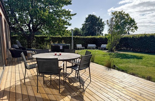 Ronde House | 4 bedroom pet friendly home in Rønde