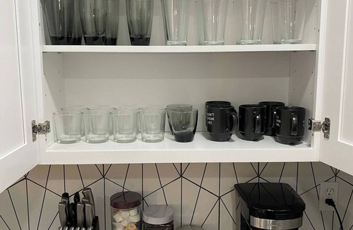 Englewood Park House | 4 Bedroom Pool Home - Pet Friendly