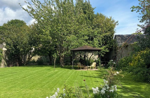 Bayeux House | 4 Bedroom Private vacation home in Bayeux