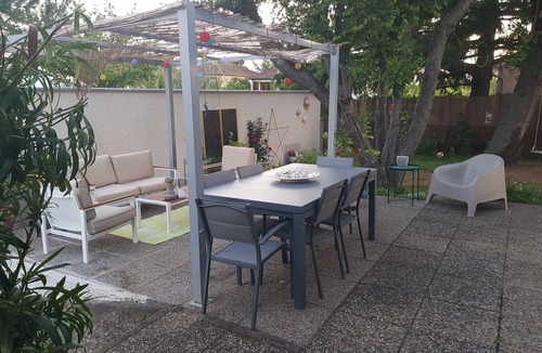 Corbas House | 4 Bedroom Private vacation home in Corbas