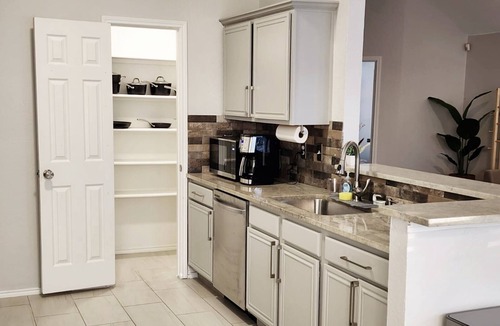 Elmo House | 4 Bedroom Rambler W/Game Room